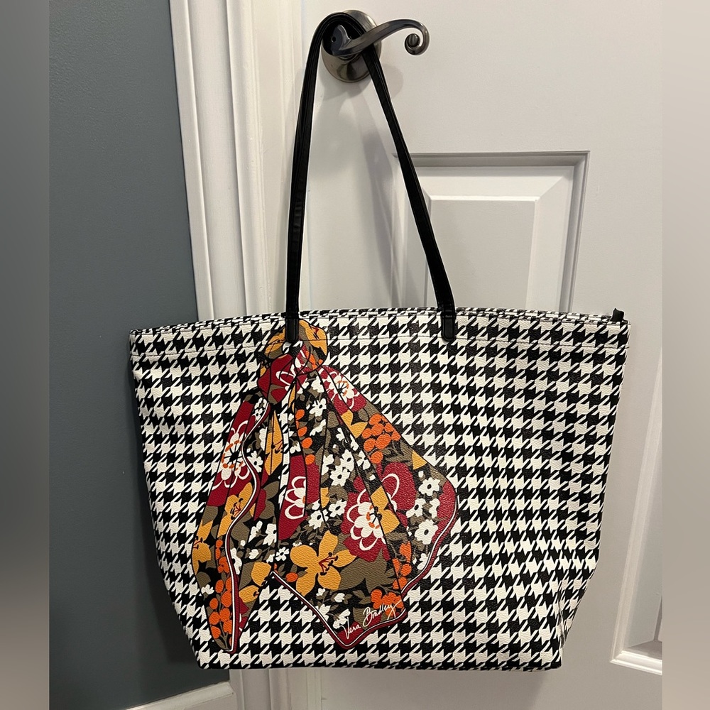 Vera Bradley leather houndstooth handbag